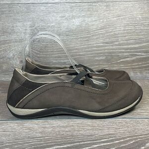 LL Bean Brown Leather Women’s Sz 9M Cris-Cross Strappy Slip On Mary Jane Loafers
